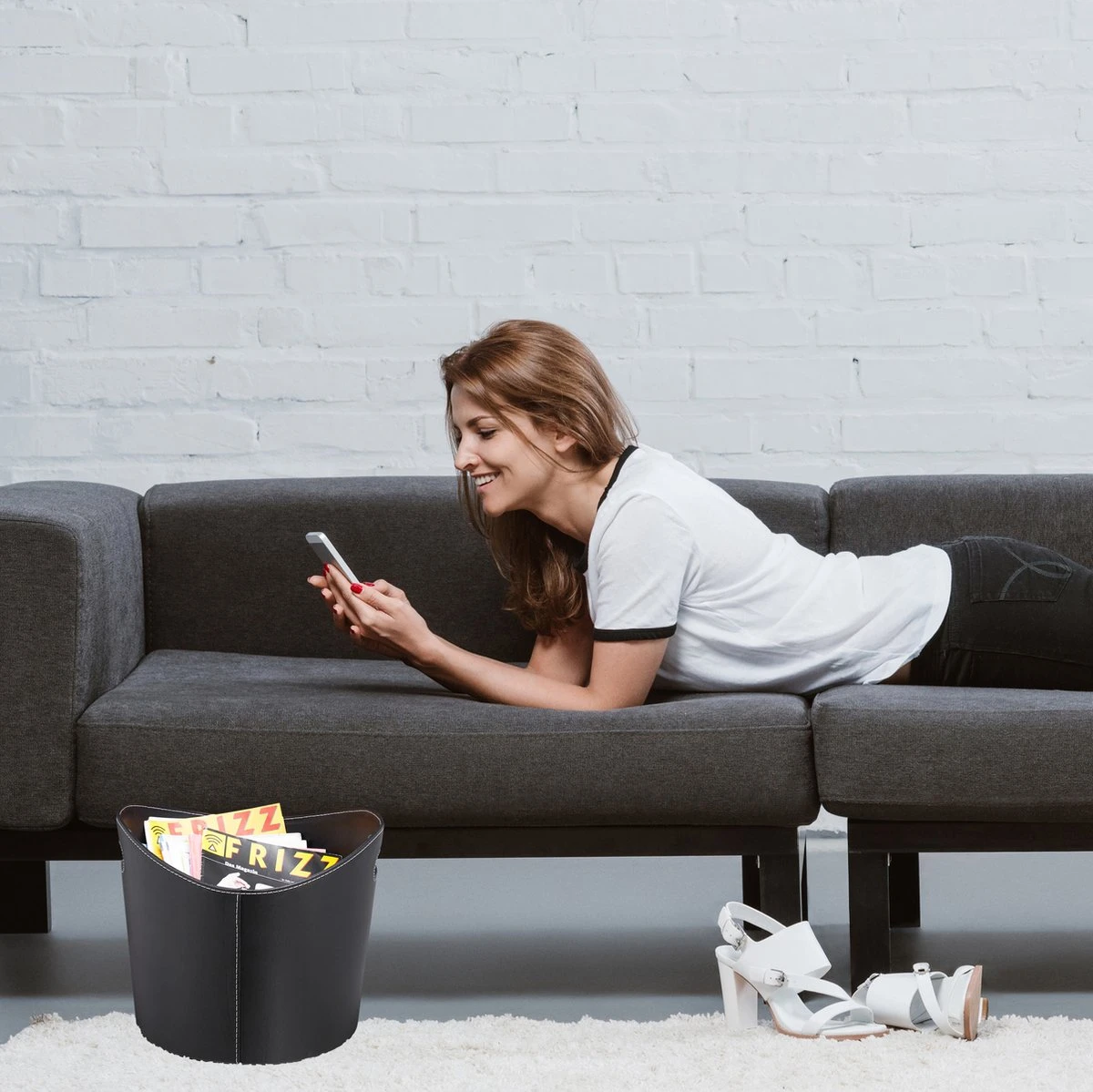 Relaxdays 1x Houtmand Kunstleer - Haardhout Mand Zwart - Opbergmand - Haardmand - Afbeelding 7