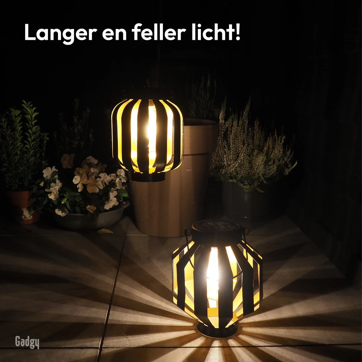 Gadgy Solar Lantaarn Gloeilamp Set Van 2 - Solar Tuinverlichting Op Zonneenergie – Led Buitenverlichting Met Dag/nacht Sensor - Tafellamp - Hanglamp - Tuinlantaarn - 20.5 X Ø 18 Cm - Zwart - Metaal - Afbeelding 5