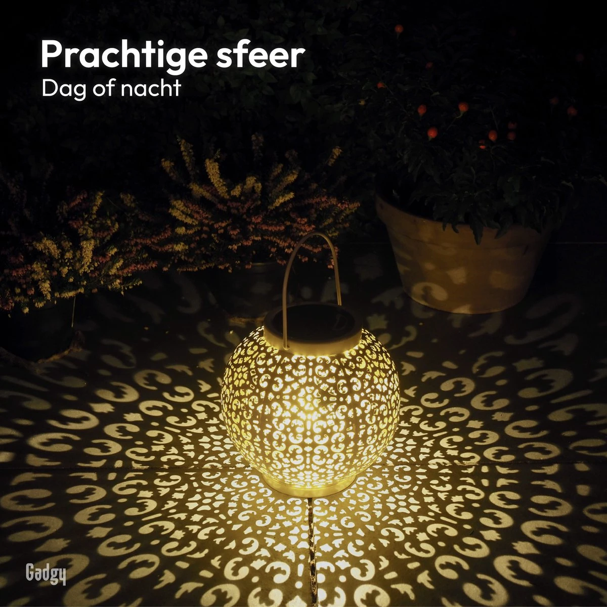 Gadgy Solar Lantaarn Rond Wit - Solar Tuinverlichting Op Zonneenergie - Led Buitenverlichting Met Dag/nacht Sensor - Tuinlantaarn - Hanglamp - Tafellamp Metaal - 20 X Ø17.5 Cm - Afbeelding 5