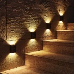 Merkloos Heuts Goods - Solar Tuinverlichting - Tuinverlichting Op Zonneenergie - Solar Wandlamp Voor Buiten - 2 LED Lichten - Warm Wit Licht - 2 Stuks - Small