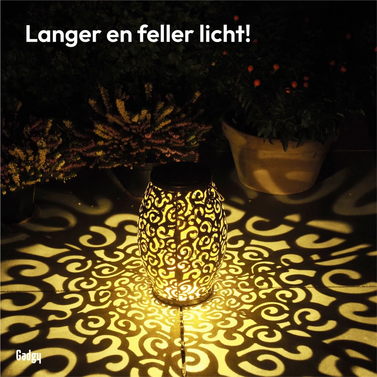 Gadgy Solar Oosterse Lantaarn - Tafellamp Set Van 2 – Solar Tuinverlichting Op Zonneenergie – Led Buitenverlichting Met Dag/Nacht Sensor - Hanglamp - Tuinlantaarn - 21.5 X Ø15CM - Brons - Metaal - Afbeelding 4