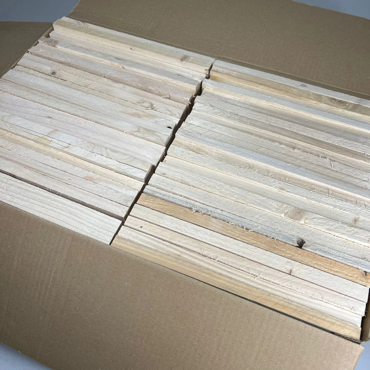 Aanmaakhout 12,5kg-15kg Vuren Gedroogd - Afbeelding 2