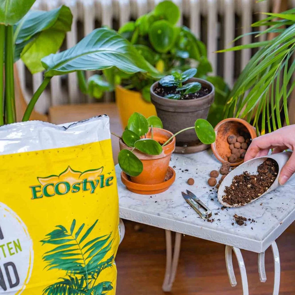 ECOstyle GroeiGrond Kamerplanten Fijne Potgrond - Turfvrij - Voor Binnen En Terras - Met Organische Voeding - Minder Water Geven - 30 L - Afbeelding 2