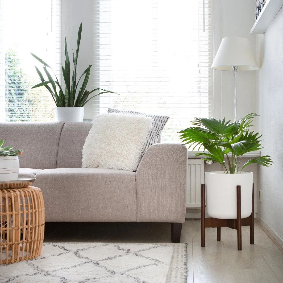 LifeGoods Planten Standaard - Uitschuifbare Bloempothouder - 20 Tot 30 Cm - Donker Bamboe - Afbeelding 4