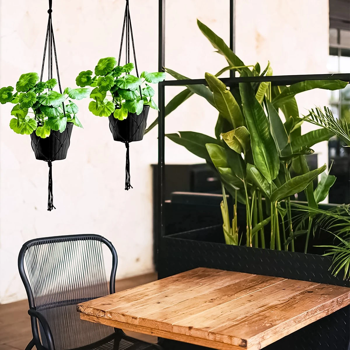 9 Stuks Zwart Macrame Plantenhangers - Boho Handgeweven Katoen Hangpot Voor Binnen/Buiten - Hangende Bloempot Met Kralen - Macramé Touw/Koord Hangplant Houder - Bohemian Wandhanger Decoratie - Plant Hanger - Verticale Tuin Bloempothouder Planthanger - Afbeelding 4