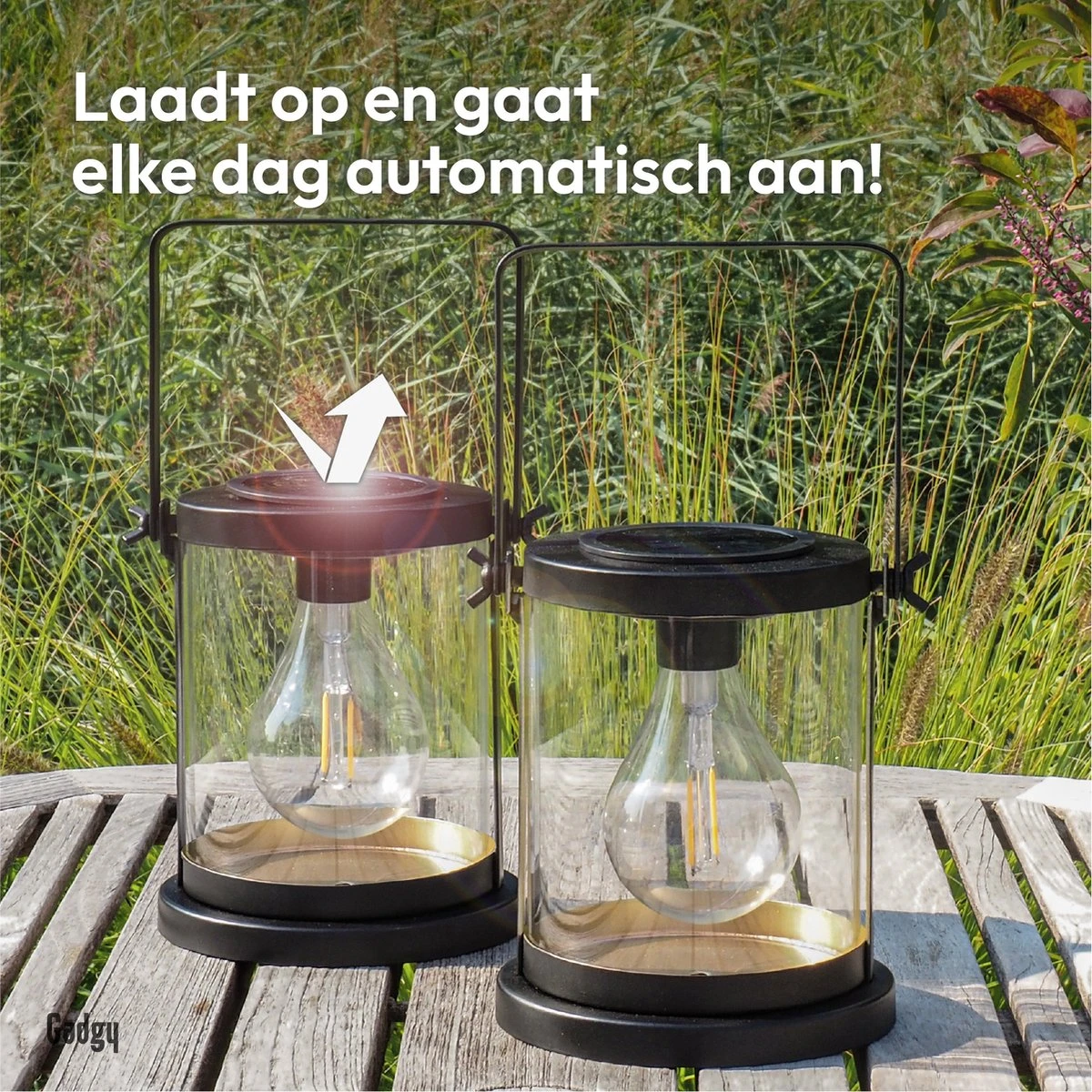 Gadgy Solar Lantaarn Glas Met Led Gloeilamp - Tafellamp Set Van 2 - Solar Tuinverlichting Op Zonneenergie - Led Buitenverlichting Met Dag/Nacht Sensor - Tuinlantaarn - 16.5x14.5CM - Afbeelding 3