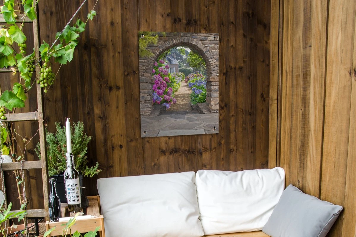 Tuinposter - Doorkijk - Hortensia - Bloemen - Huis - Tuin - 60x80 Cm - Schuttingdecoratie - Tuindoek - Afbeelding 2