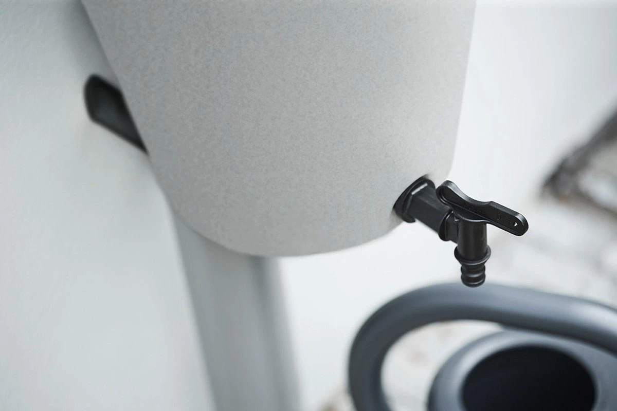 Elho Green Basics Rain Catcher 33 - Regenton Voor Balkonbuiten - Ø 33.5 X H 73.5 Cm - Grijs/Living Concrete - Afbeelding 9